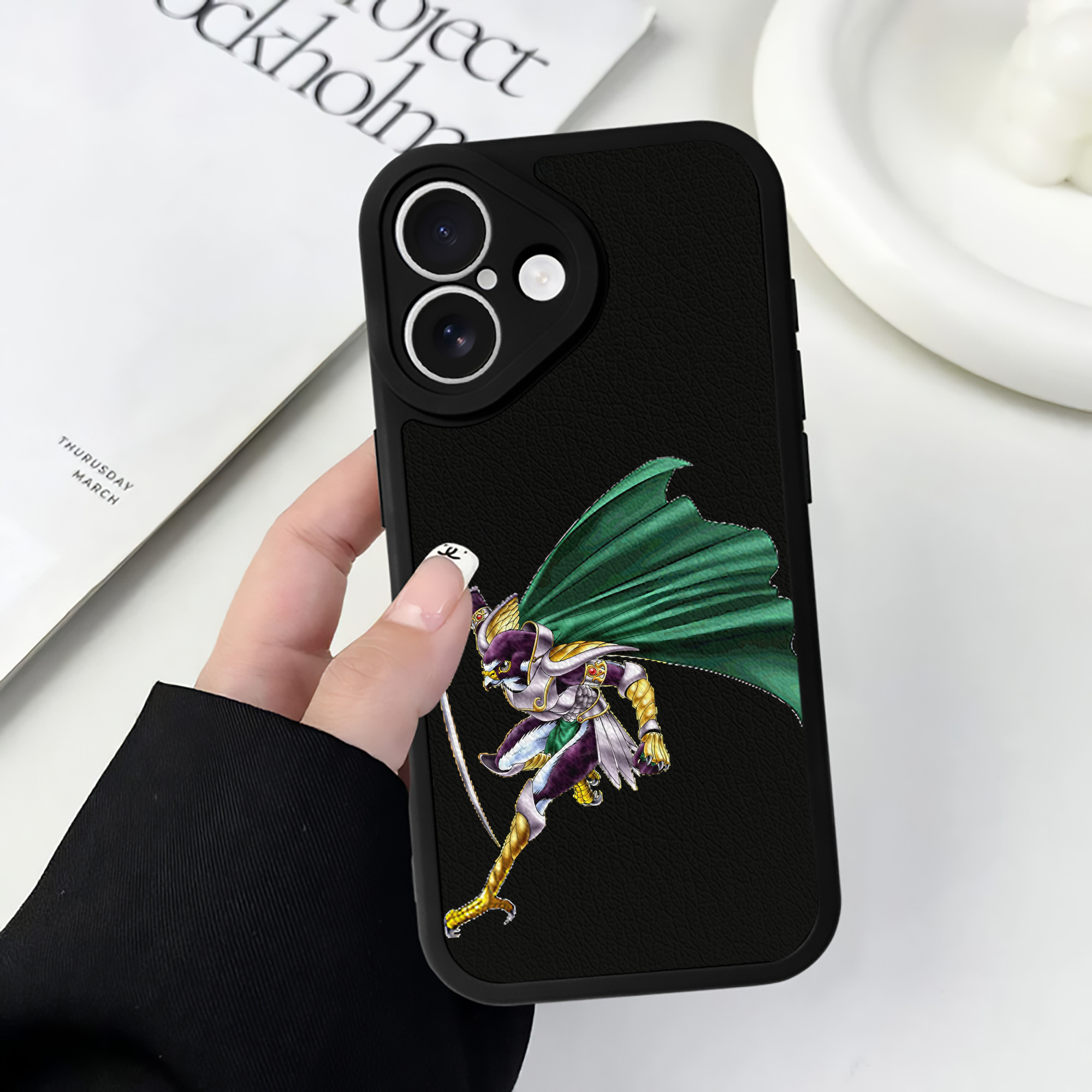 （画像用） 遊☆戯☆王 Yu-Gi-Oh! 【iPhone 16シリーズ対応】シリコンスマホケース（レザー調） 材質：シリコン